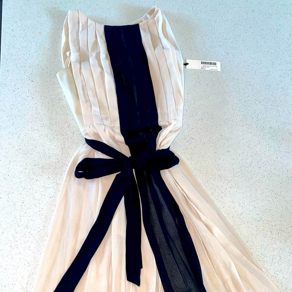 L Agence dress contrast pleated biege sz 4